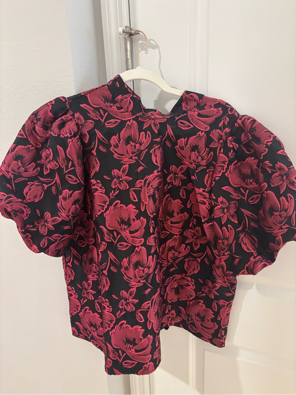 entro Black Top with Fuchsia Floral Print and Puff Sleeves